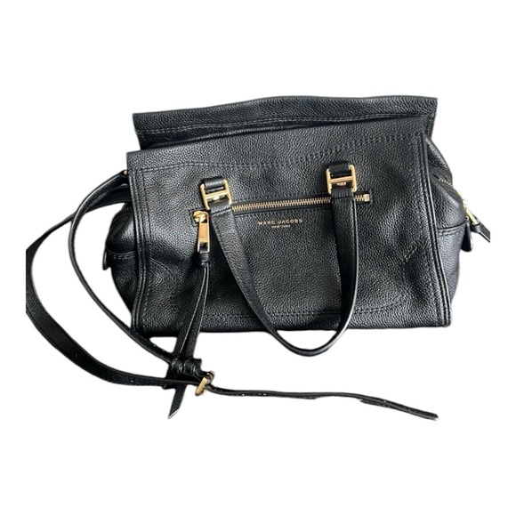 Marc Jacobs Handbags - Marc Jacobs cruiser two way bag